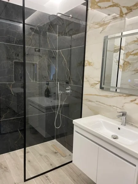 Tirane, jepet me qera apartament 2+1 Kati 3, 160 m² 1.650 € (TEG.)