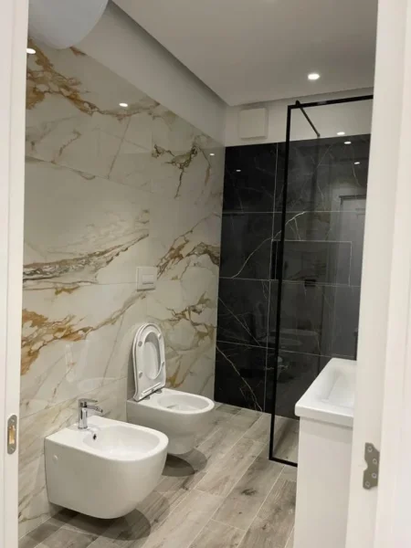 Tirane, jepet me qera apartament 2+1 Kati 3, 160 m² 1.650 € (TEG.)