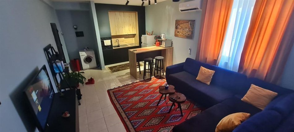 Tirane, jepet me qera apartament 1+1+Ballkon Kati 7, 70 m² 550 € (Rruga Gjon Buzuku /Pas Viles Gold)