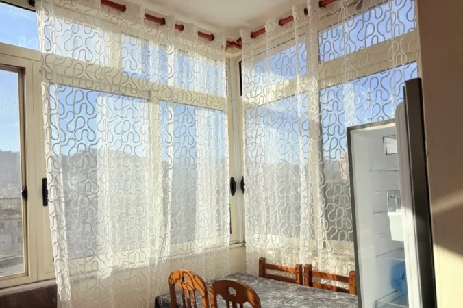 Tirane, jepet me qera apartament 1+1+Aneks+Ballkon Kati 6, 60 m² 450 € (Perballe Delijorgji, Rr Irfan Tomini)