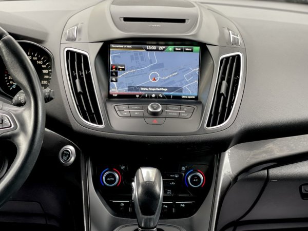 Tirane, shes makine Ford C-Max Titanium Nafte, e zeze automatik Klima 196.000 km 8.900 €