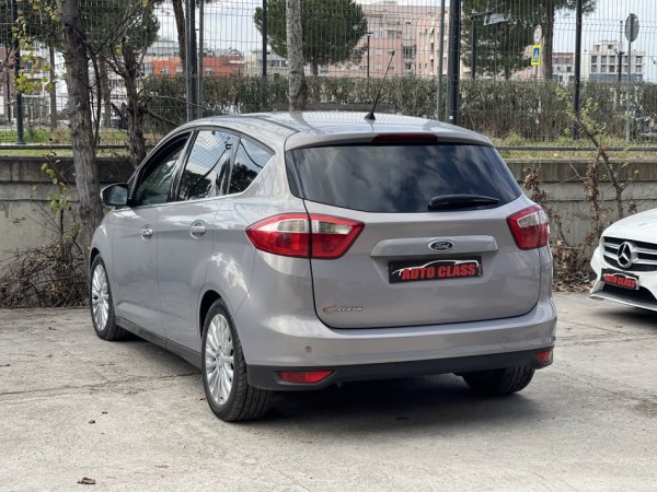 Tirane, shes makine Ford C Max Nafte, gri metalizato manuale Klima 182.000 km 5.690 €