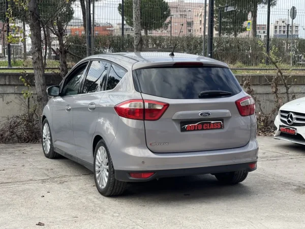 Tirane, shes makine Ford C Max Nafte, gri metalizato manuale Klima 182.000 km 5.690 €