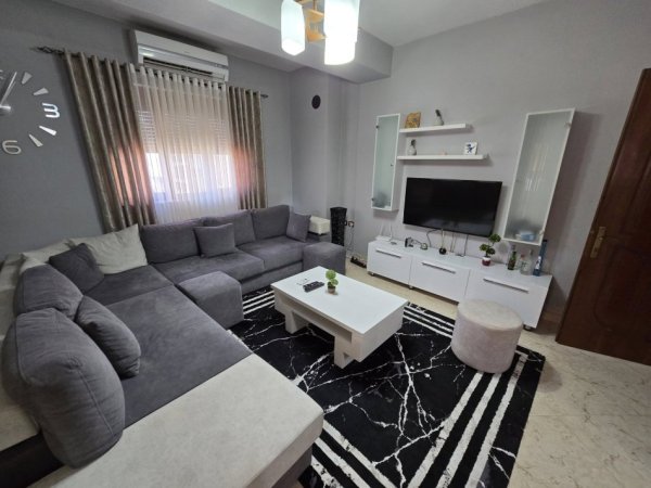 OKAZION: SHITET APARTAMENT 2 + 1 /ZONA : POGRADEC