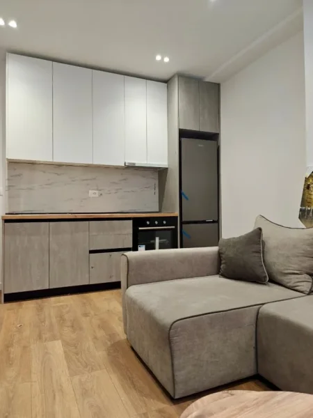 Tirane, shitet apartament 1+1 Kati 1, 40 m² 125.000 € (Rruga Medar Shtylla)