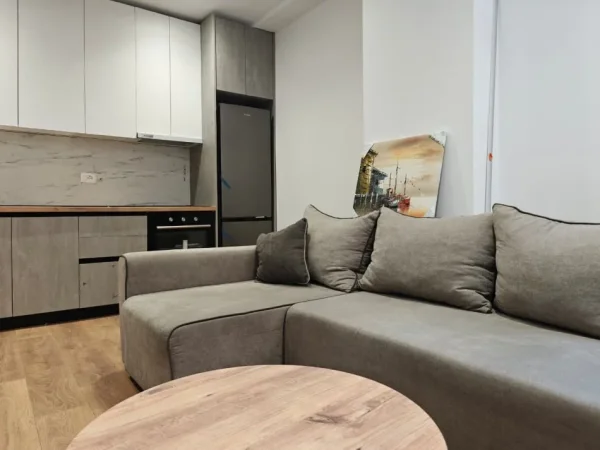 Tirane, shitet apartament 1+1 Kati 1, 40 m² 125.000 € (Rruga Medar Shtylla)