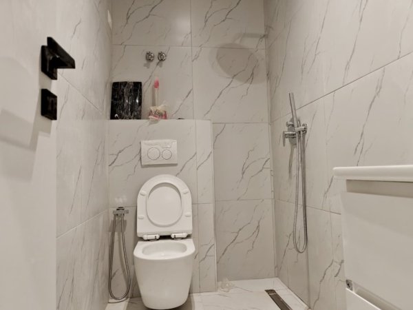 Tirane, shitet apartament 1+1 Kati 1, 40 m² 125.000 € (Rruga Medar Shtylla)