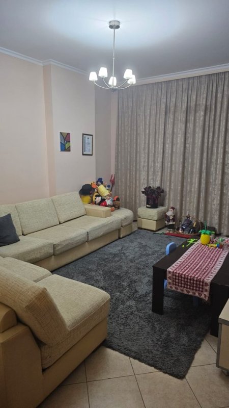 Tirane, shitet apartament 1+1 Kati 3, 108.000 € 