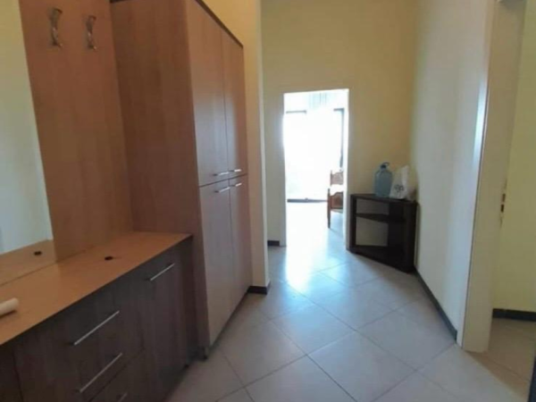 Tirane, jepet me qera apartament 2+1+Ballkon Kati 8, 108 m² 467 € 