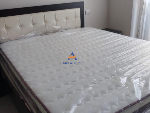 Tirane, jepet me qera apartament 2+1+Ballkon Kati 8, 108 m² 467 € 