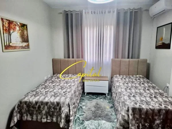 Tirane, jepet me qera apartament 2+1 Kati 1, 105 m² 600 € (MINE PEZA)