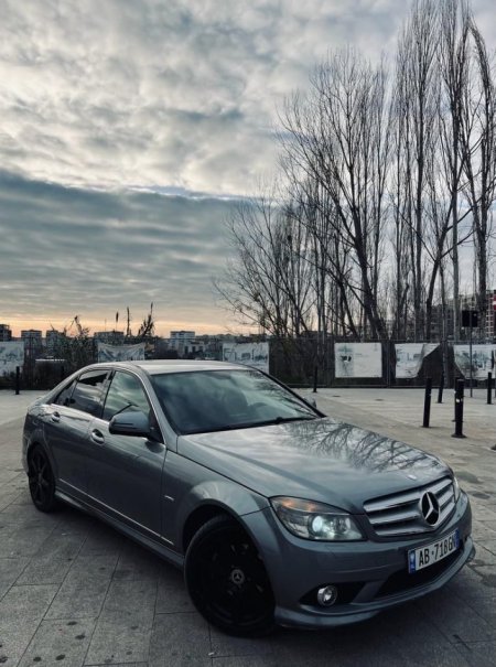 Mercedes Benz C200 Kompresor Benzine-Gaz! (6800 Euro)