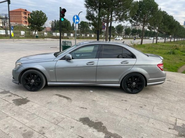 Mercedes Benz C200 Kompresor Benzine-Gaz! (6800 Euro)