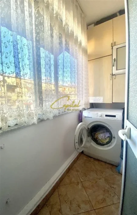 Tirane, shitet apartament 1+1 Kati 4, 54 m² (ALLIAS)