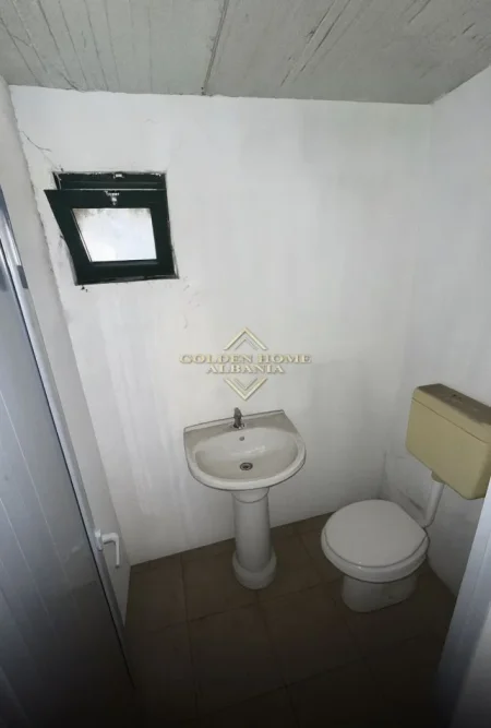Tirane, jepet me qera ambjent biznesi , 20 m² 250 € (Don Bosko, Rruga Egnatia)