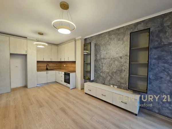 Tirane, shitet apartament 1+1 Kati 1, 61 m² 155.000 € (Bulevardi i ri)