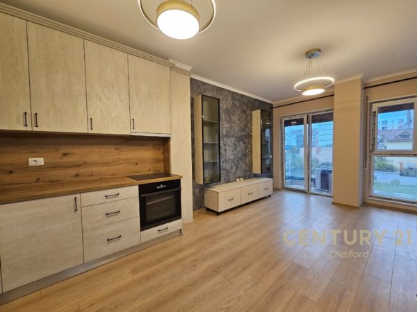 Tirane, shitet apartament 1+1 Kati 1, 61 m² 155.000 € (Bulevardi i ri)