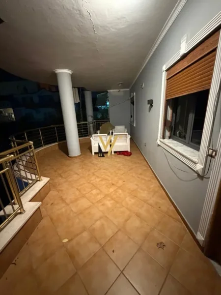 Tirane, jepet me qera apartament 2+1+Ballkon Kati 0, 120 m² 700 € (21 DHJETORI)