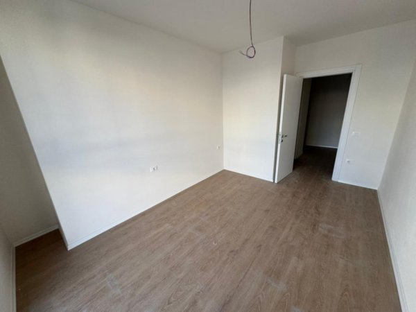 Tirane, shitet apartament 1+1 Kati 5, 67 m² 110.000 € 