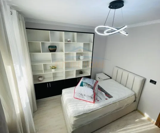 Qera, Apartament 2+1+POST PARKIMI,Garda, Liqeni Artificial Tiranë