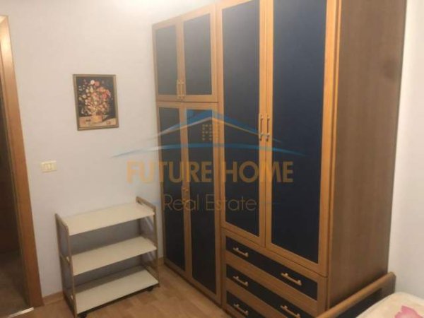 Tirane, jap me qera apartament 2+1 Kati 8, 108 m² 700 Euro