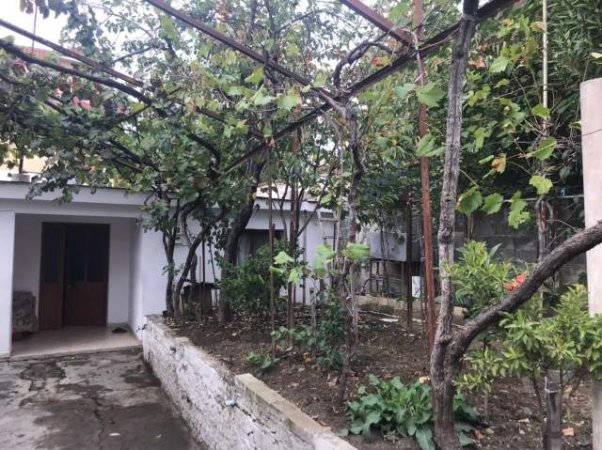 Tirane, shes shtepi 2+1+A+BLK Kati 0, 118 m² 105.000 Euro (qender Babrru Tirane)