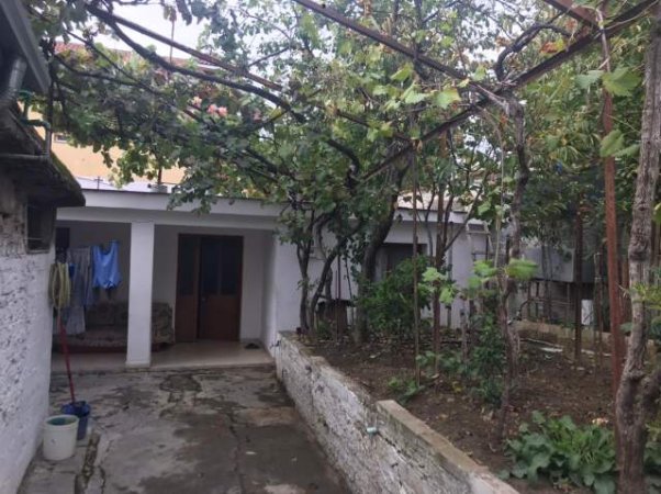 Tirane, shes shtepi 2+1+A+BLK Kati 0, 118 m² 105.000 Euro (qender Babrru Tirane)