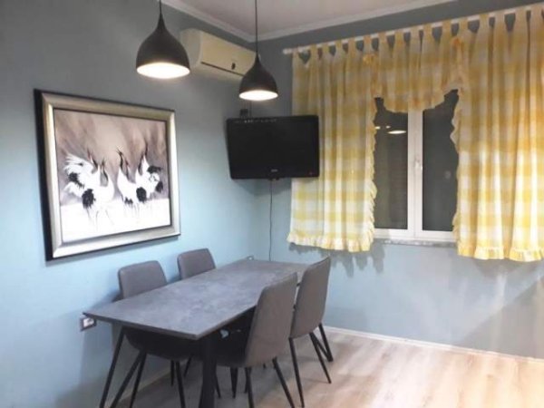 Tirane, shes apartament 2+1 kati 2, 70 m² 90.000 Euro