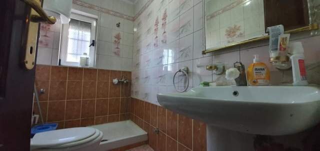 Tirane, shes apartament 2+1 Kati 5, 70 m² 80.000 Euro (AMBASADA POLAKE)