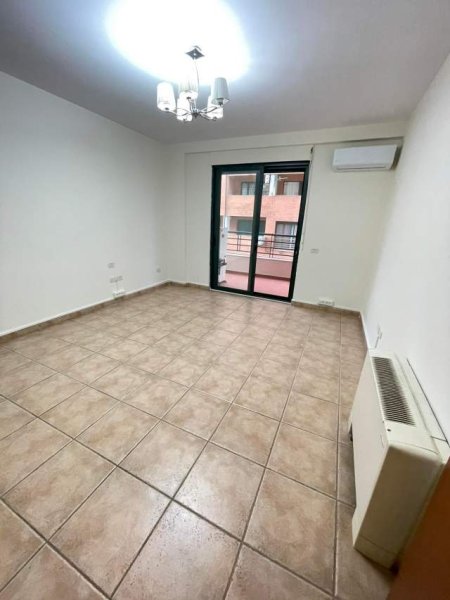 Tirane, jap me qera ambjent 2+1 Kati 6, 132 m² 1.000 Euro (Rruga Ibrahim Rugova)