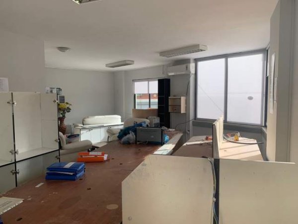 Tirane, jap me qera ambjent biznesi Kati 1, 85 m² 420 Euro (Selvia)