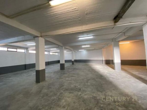 Durres, jap me qera ambjent biznesi Kati 1, 1.650 m² 4.000 Euro (autostrada Tirane-Durres)