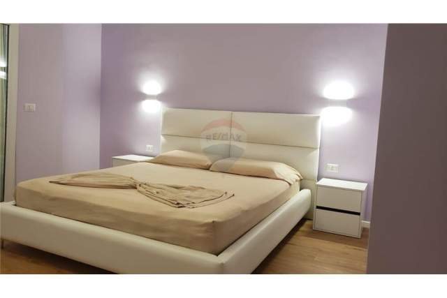 Tirane, jap me qera apartament 2+1+BLK Kati 3, 110 m² 450 Euro (Prane Spitalit Amerikan 2)