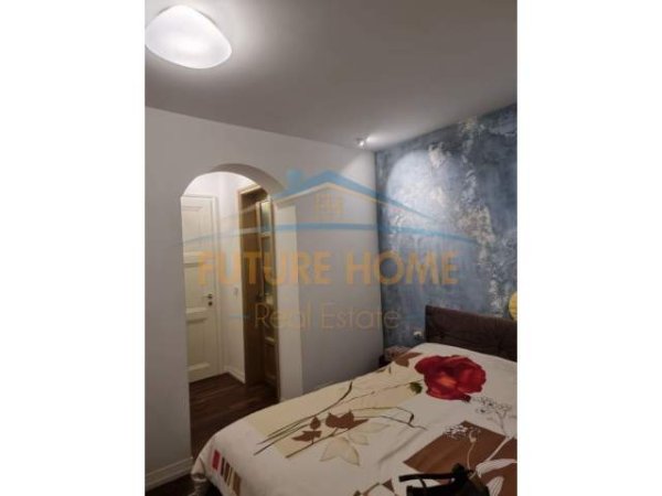 Tirane, jap me qera apartament 2+1 Kati 1, 100 m² 500 Euro (Rruga e Barrikadave)