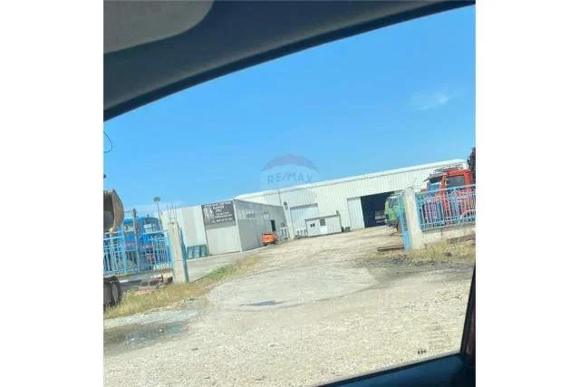 Durres, shes truall 21.315 m² 550.000 Euro (Durrës)