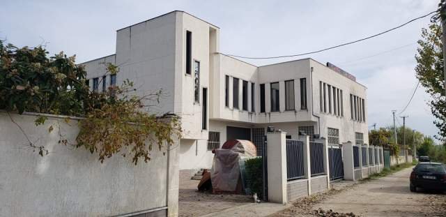 Durres, shes ambjent biznesi 700 m² 700.000 Euro (Shkozet, Durres)