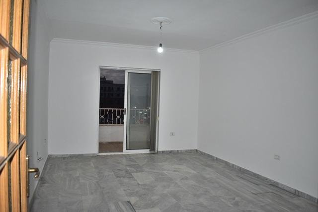 Tirane, shitet  apartament 3+1+A+BLK Kati 6, 120 m² 110.000 Euro (Rr.E Durresit,Nd.:KA, Nr. ap.:74)