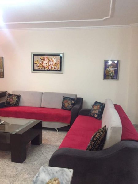 Tirane, jap me qera apartament 2+1  (Rruga e kavajes)