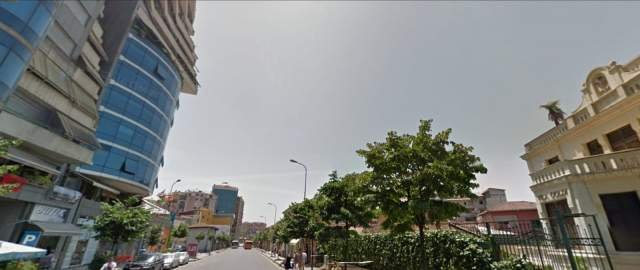 Tirane, jap me qera dyqan Kati 0, 57 m² 70.000 Leke (Rruga Dibres)