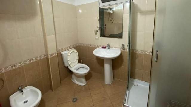 Durres, jap me qera 2+1+A+BLK Kati 4, 95 m² 250 Euro