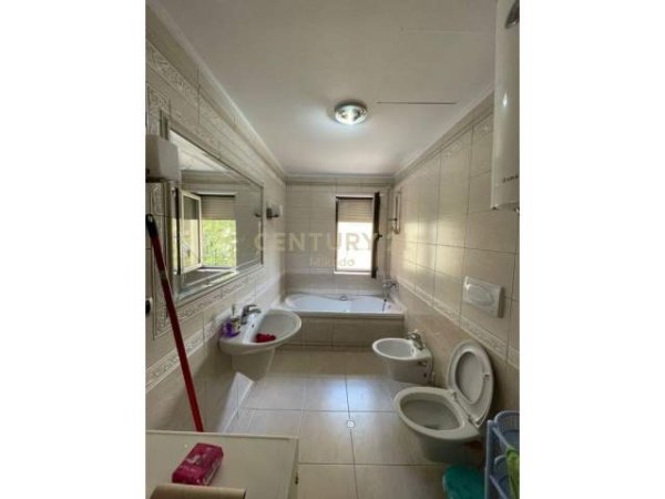 Tirane, jap me qera apartament 3+1+BLK Kati 6, 150 m² 800 Euro (Rruga e Elbasanit)