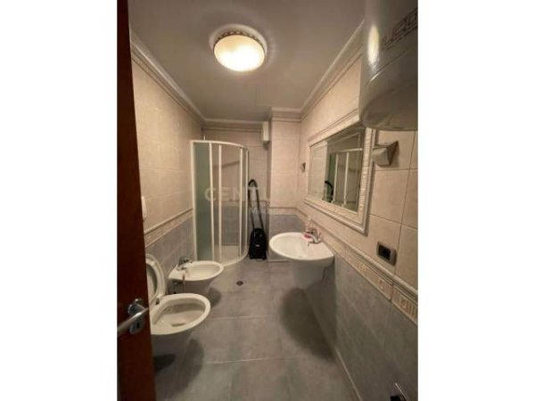 Tirane, jap me qera apartament 3+1+BLK Kati 6, 150 m² 800 Euro (Rruga e Elbasanit)