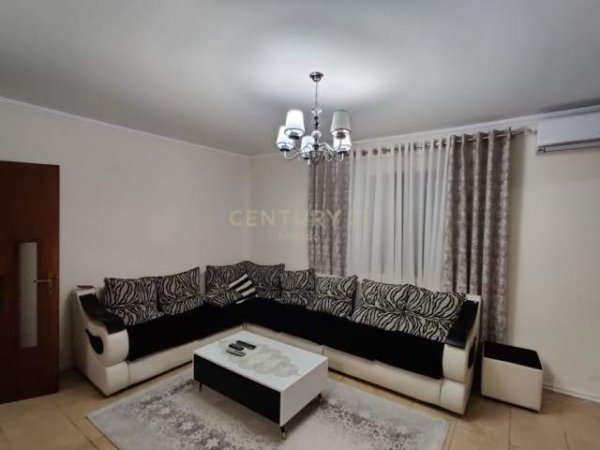 Tirane, jap me qera apartament 2+1+BLK Kati 5, 75 m² 350 Euro (Rruga Frosina Plaku Tirana, Albania)