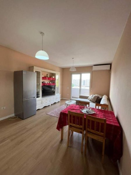 Tirane, jepet me qera apartament 2+1+BLK+ POST PARKIMI   Kati 3, 500 Euro (Rruga 5 MAJI , Vila L )