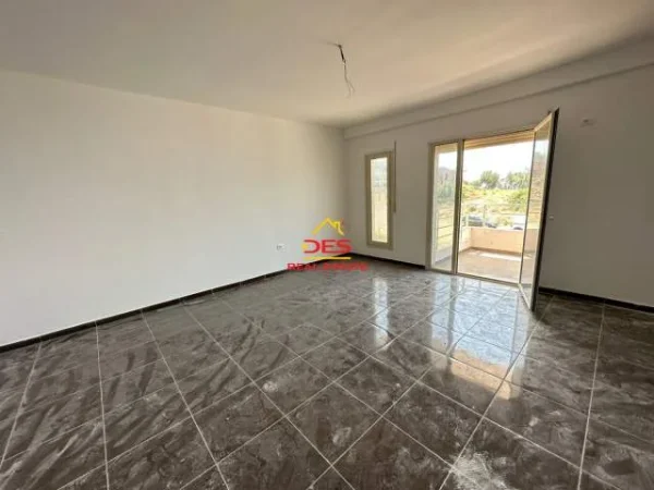 Vlore, ofert apartament 1+1+BLK 69 m² 105.000 Euro (Rruga Aleksander Moisiu)