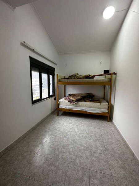 Tirane, jepet me qera apartament 2+1+BLK Kati 4, 380 Euro (perballe Birra Tirana)