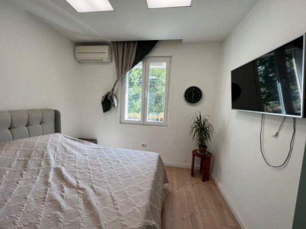 Tirane, jepet me qera apartament 1+1+BLK Kati 2, 75 m² 550 Euro (Komuna e Parisit)