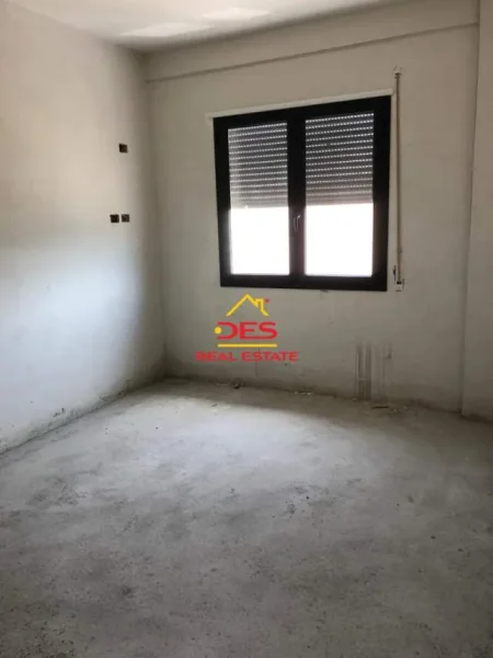 Vlore, shitet apartament Kati 9, 102 m² 87.000 Euro (Rruga Lef Sallata,Vlore)