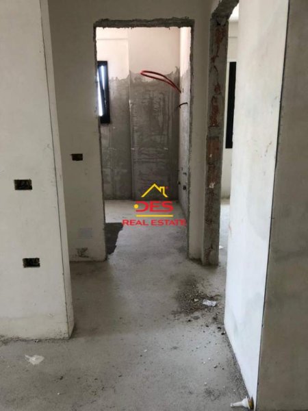 Vlore, shitet apartament Kati 9, 102 m² 87.000 Euro (Rruga Lef Sallata,Vlore)