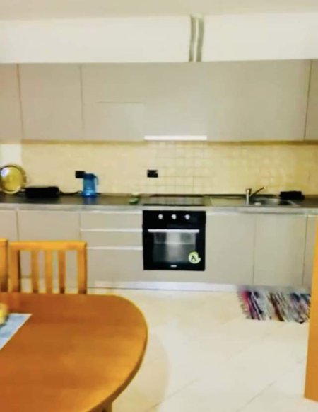 Tirane, shitet apartament 2+1 110 m² 190.000 Euro (Ne Qender te Tiranes, te 9 Katshet)